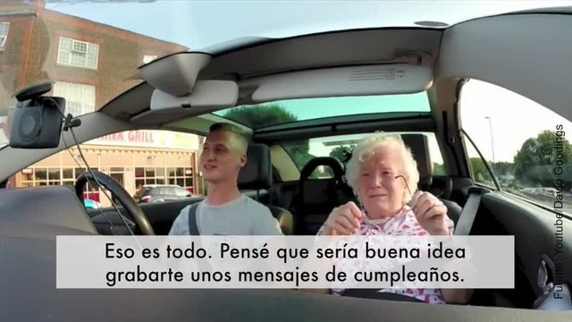 ¡Esta adorable abuelita recibe una gran sorpresa por su cumple!