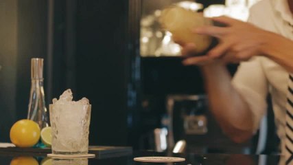 ¡No te pierdas este cóctel con ron y un toque picante!