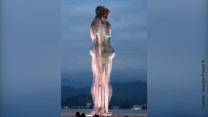 Ali y Nino, las estatuas del amor