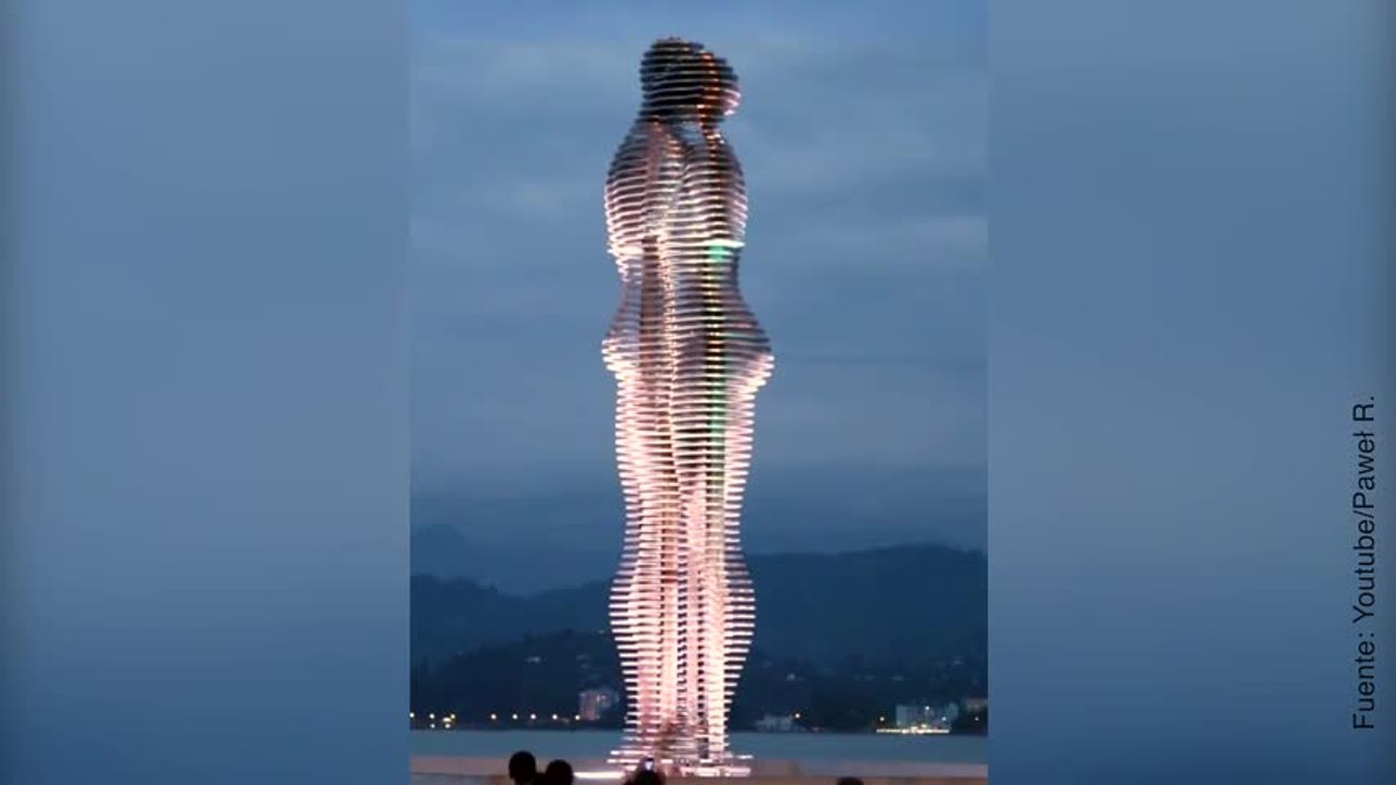 Ali y Nino, las estatuas del amor