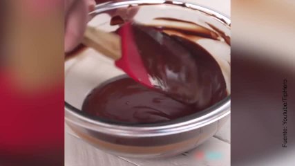 Bizcocho lava: chocolate y manteca de cacahuete