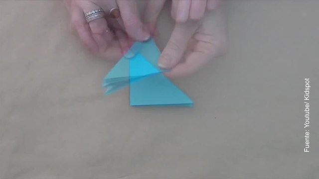 Vídeo de cómo hacer mariposas de papel