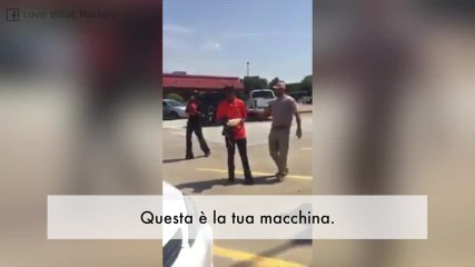 Una sorpresa per l'uomo che è d'esempio per la comunità