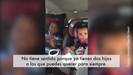 ¡Este pequeñajo no entiende por qué su mamá va a tener un bebé!