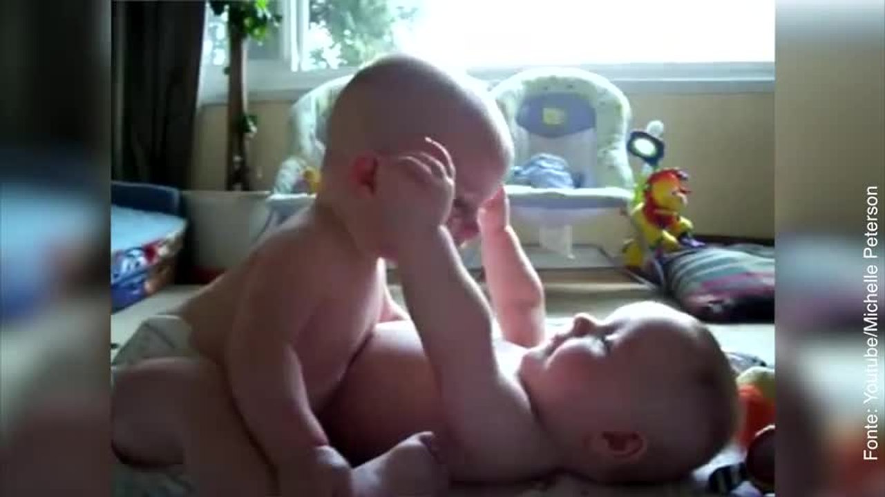 Questi gemelli sono un amore!