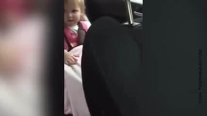 Vuole dire "truck" ma le scappa un'altra parola