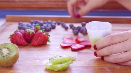 Ghiaccioli con frutta fresca: sani e leggeri da tenere sempre pronti per la merenda!