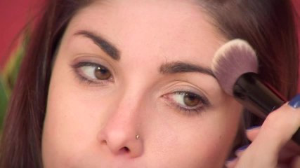 Come mettere la cipria: i beauty tips di Jennina