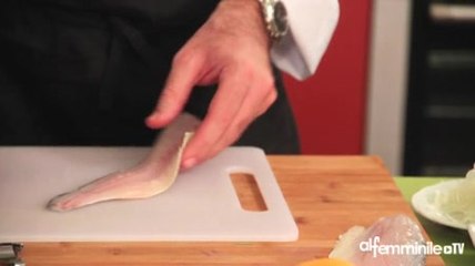 Tải video: Branzino marinatio: ecco la ricetta dello chef