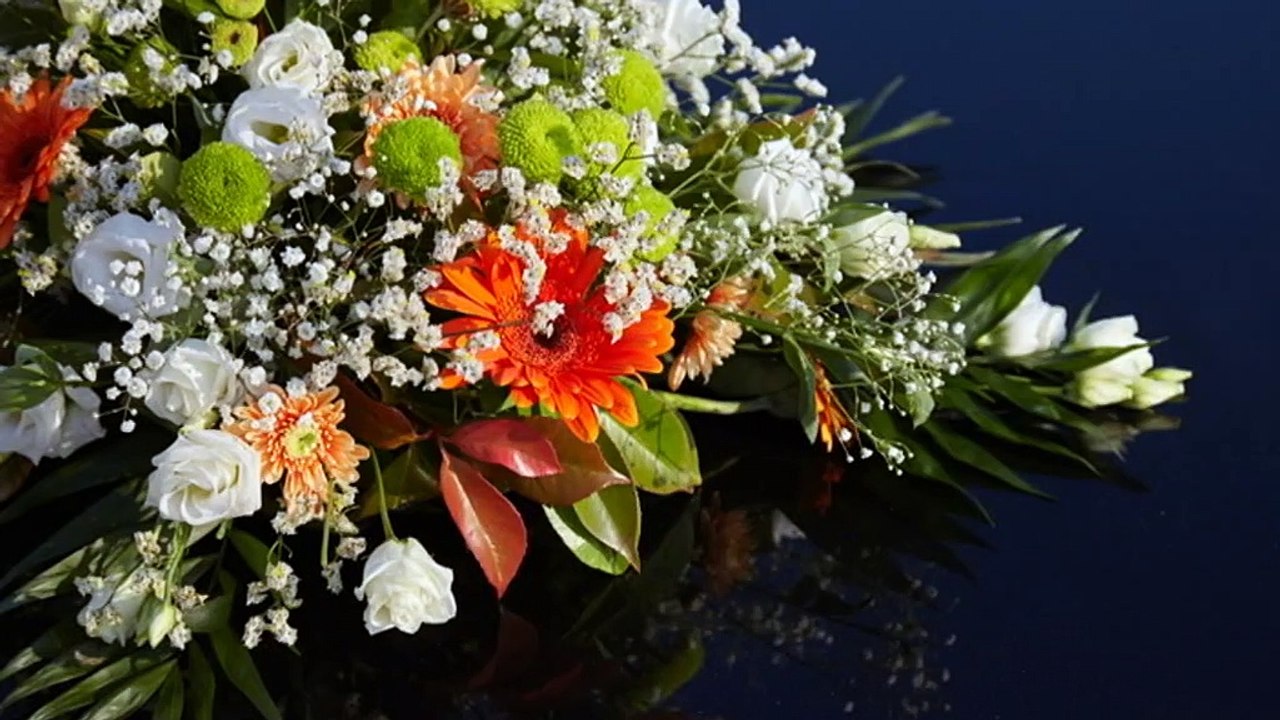 Victoria COVID restrictions ease as Sydney tightens rules