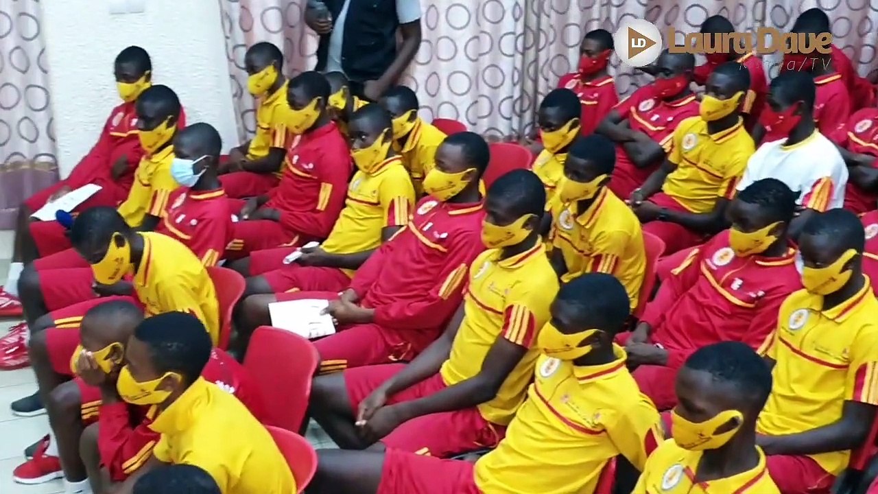 La causerie entre Rigobert SONG et les pensionnaires de l'EFBC