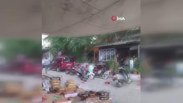 Ödemiş ve Kiraz'da fırtına etkili oldu: Çatılar uçtu, ağaçlar devrildi