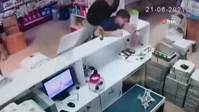 Asma kattan oğlunun üzerine böyle düştü