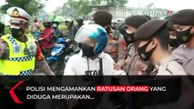 Polisi Amankan Ratusan Orang di Depan PN Jakarta Timur Jelang Vonis Rizieq Shihab