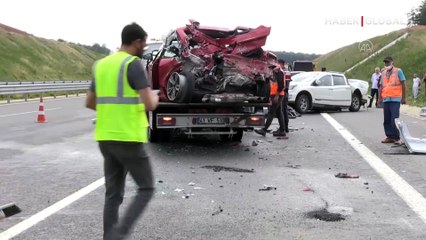 Kaza yapanlara su vermek için aracından inince feci şekilde can verdi