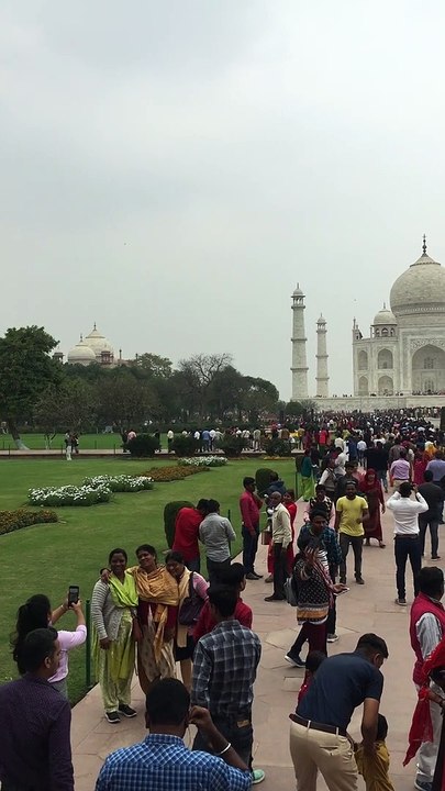 Taj Mahal front view - Agra