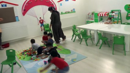 Adıyamanlı kadınlar, ‘Dut yaprağı’ ile kanserojensiz pekmez yapıyor