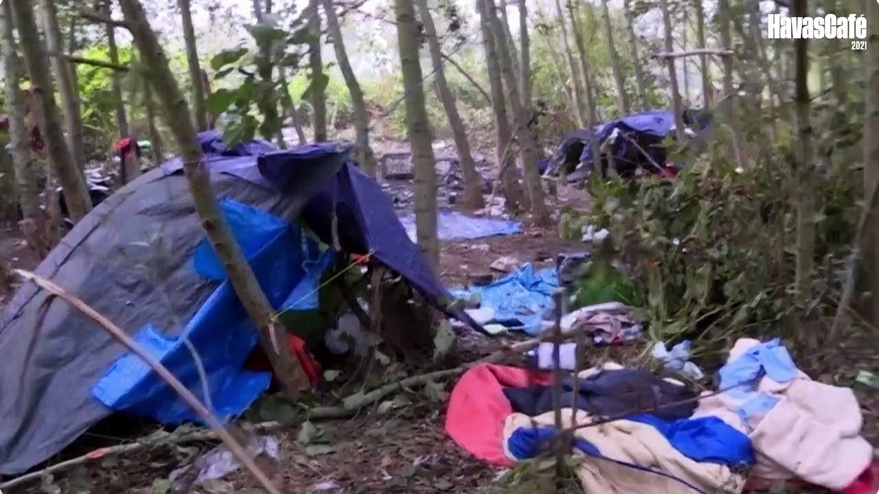 BETC / Auberge des Migrants / Migrants on Amazon