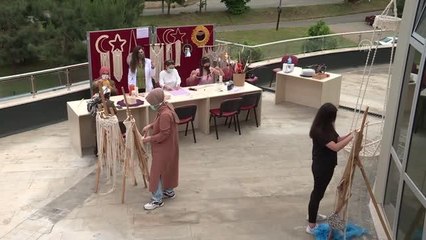 Kadınlar makrome kursuna ilgi gösteriyor