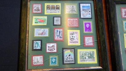 Satışa çıkardığı 8 kitaplık pul koleksiyonundan gelen parayı engellilere bağışlayacak