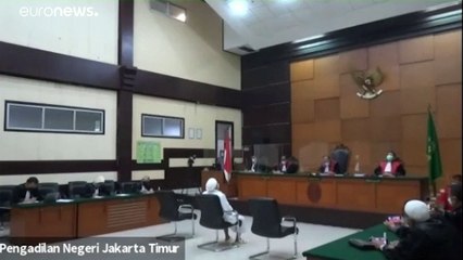 "أتأمرون الناس بالبرّ".. 4 سنوات سجنا لداعية إندونيسي أخفى نتيجة اختبار كوفيد-19