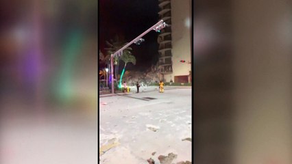 Floride: effondrement partiel d'un immeuble résidentiel, les recherches des survivants en cour