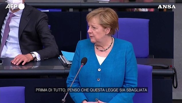 Ungheria, Merkel: La legge anti Lgbt e' sbagliata