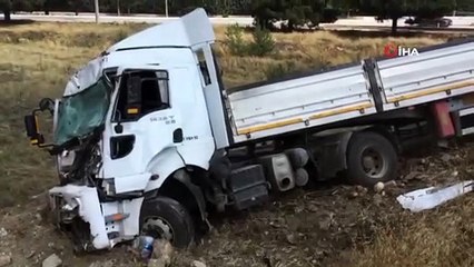 - Burdur’da iki tır çarpıştı; 1 yaralı