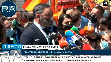 Abascal en la Plaza de la Villa de París: 'Volveremos a sentar en el banquillo a los golpistas'