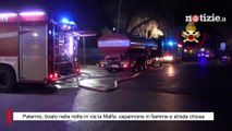 Palermo, boato nella notte in via la Malfa: capannone in fiamme e strada chiusa