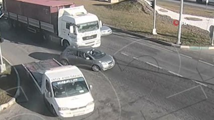 Son dakika yerel: Kütahya'da aşırı hız ve dikkatsizlik MOBESE kameralarında