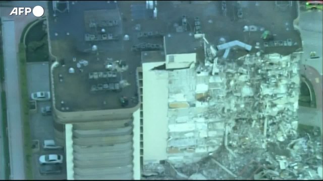 Palazzo crollato a Miami, le macerie dei 100 appartamenti viste dall'alto
