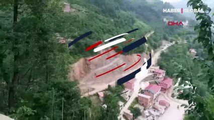 Yol çalışması patlamasında belediye binasına zarar verdiler