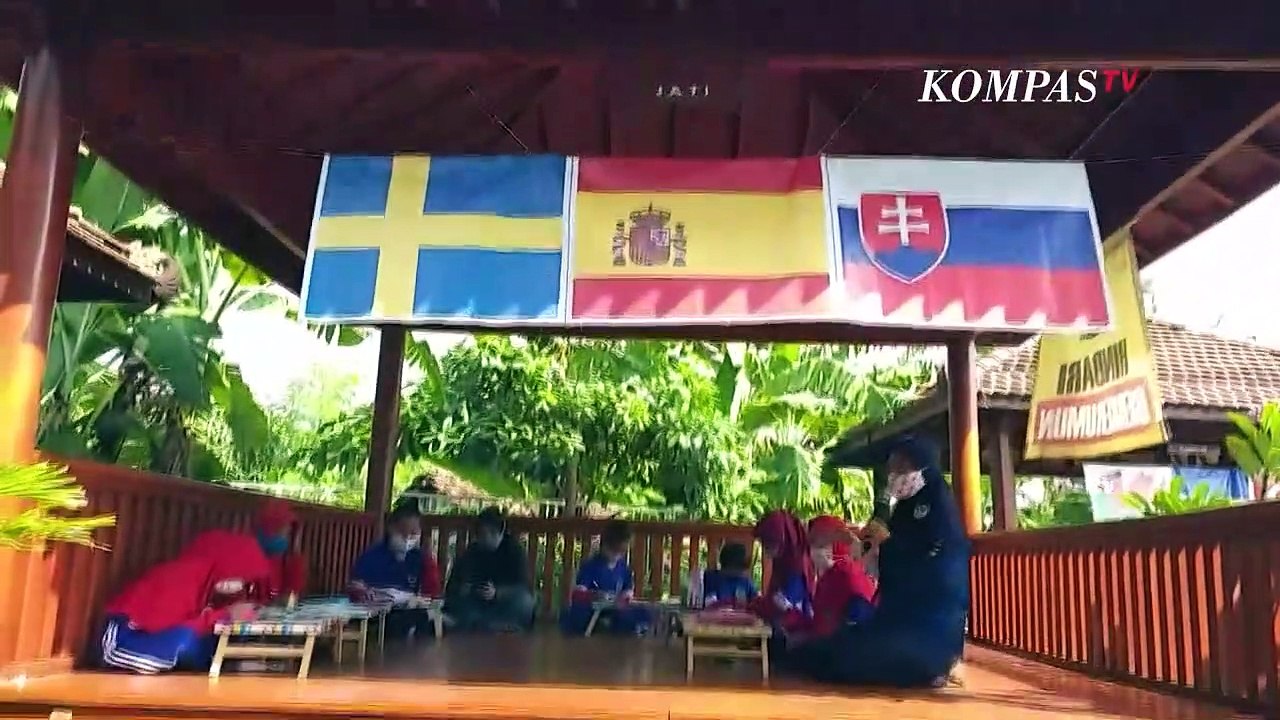 Kreasi Anak-Anak Melukis Masker Demam Piala Ero...