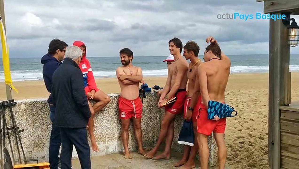Démonstration des sauveteurs côtiers d'Anglet sur la plage de Marinella