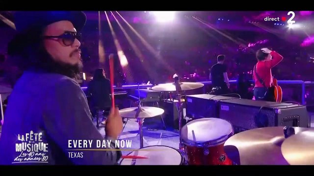 Texas interprète un medley de ses tubes à La Fête de la musique