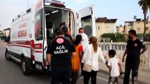ANTALYA - Tur midibüsü ile hafif ticari araç çarpıştı: 5 yaralı