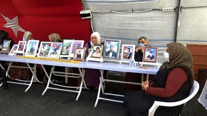 HDP önündeki aileler, evlat nöbetini kararlılıkla sürdürüyor