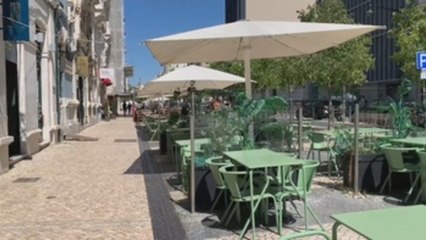 Portugal frena su plan de desescalada en un momento "crítico" de la pandemia