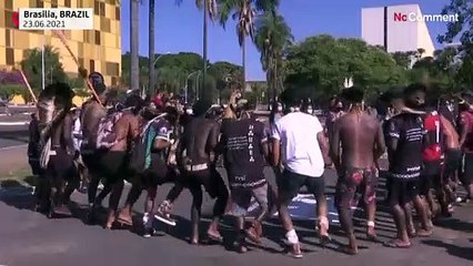 Brésil : les indigènes manifestent pour la défense de leurs terres