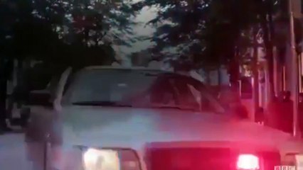 Dirk Gently's Holistic Detective Agency - Se1 - Ep01 - Horizons - Part 01 HD Watch