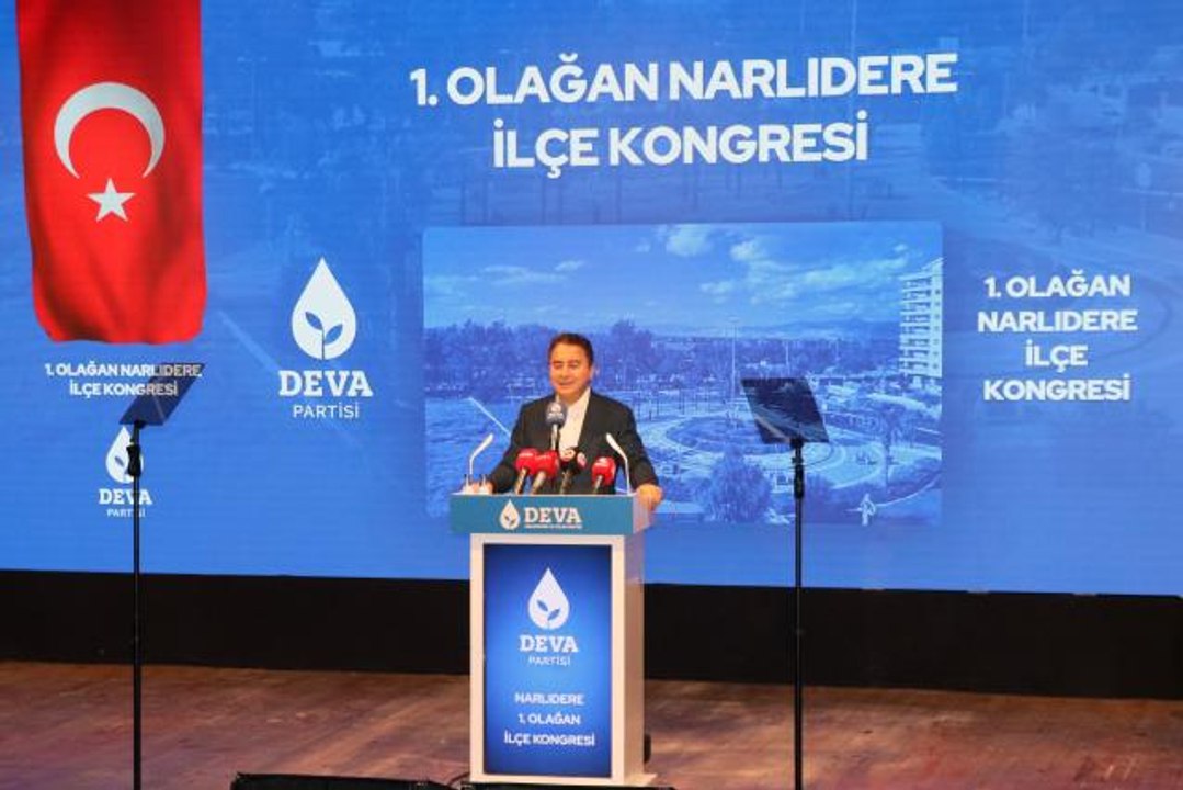 DEVA Partisi Genel Başkanı Babacan, partisinin Narlıdere ilçe kongresine katıldı