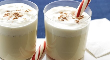 Eggnog Explained: The Delicious Holiday Classic & Its Ingredients 🎄