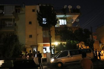 Son dakika haberleri... Annesini öldürüp cesedini çuvalla balkona bıraktığı iddia edilen Kazak kız yakalandı