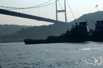 Son dakika: ABD SAVAŞ GEMİSİ İSTANBUL BOĞAZI'NDAN GEÇTİ