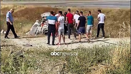 Скачать видео: Aksident i rende ne autostradën Vlore-Levan, 4 viktima 2 te plagosur