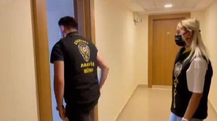 ESENYURT'TA JİGOLOLUK VAADİYLE DOLANDIRICILIK YAPAN ŞÜPHELİLERE OPERASYON