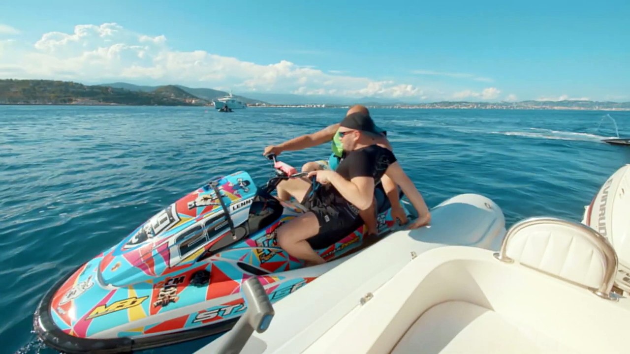 Jul : son nouveau clip "Le Bouton"