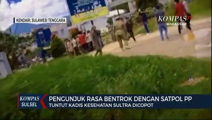 Pengunjuk Rasa Bentrok Dengan Satpol PP