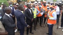 Voie de contournement de la ville d'Abidjan, le ministre Amédé Kouakou sur le terrain